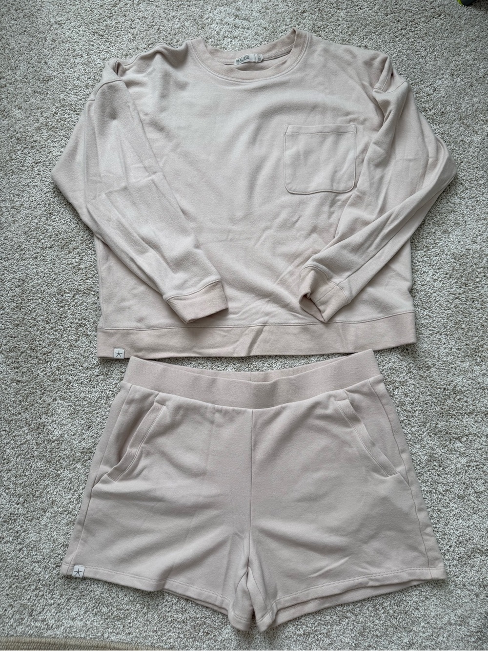 *NEW* Barefoot Dreams Malibu Brushed Fleece Short Set in Stone